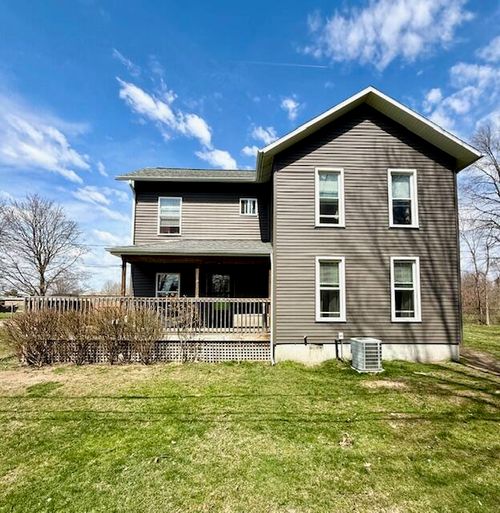 607 18th St, Niles, MI, 49120-1957 | Card Image