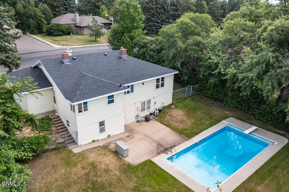 Washington St, Bismarck, ND 58501