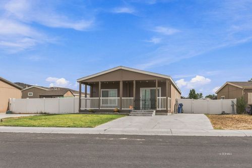 2219 Larkspur Street, Elko, NV, 89801 | Card Image