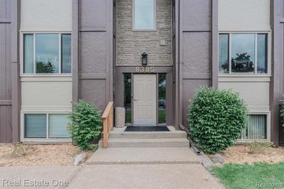 13 - 8385 Pontiac Lake Road, Condo with 2 bedrooms, 1 bathrooms and null parking in White Lake Twp MI | Image 2