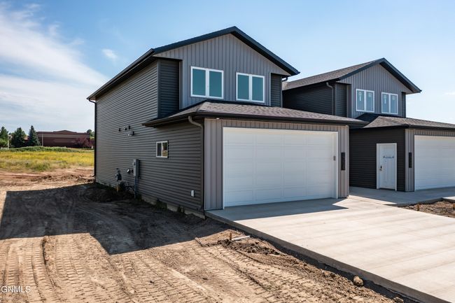 1710 Heart Ridge Loop Se, Townhouse with 3 bedrooms, 3 bathrooms and null parking in Mandan ND | Image 20