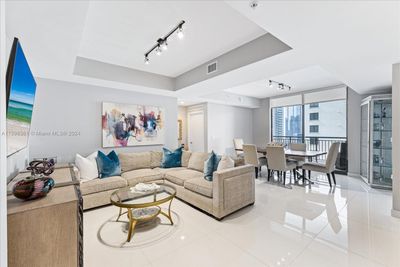 2716 - 999 Sw 1st Ave, Condo with 2 bedrooms, 2 bathrooms and null parking in Miami FL | Image 3