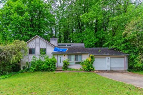 1060 S Millard Way, Stone Mountain, GA, 30088-2518 | Card Image