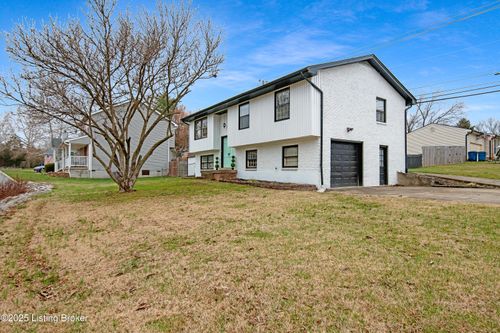 9007 Ash Ave, Pewee Valley, KY, 40056-9017 | Card Image