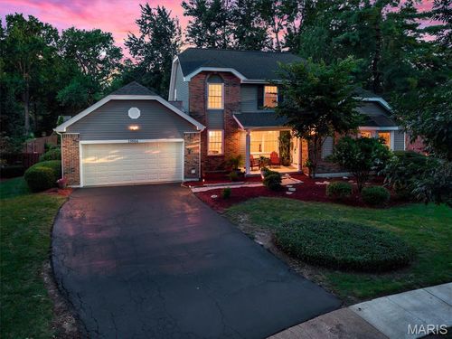 15906 Eagle Chase Ct, Chesterfield, MO, 63017-7382 | Card Image