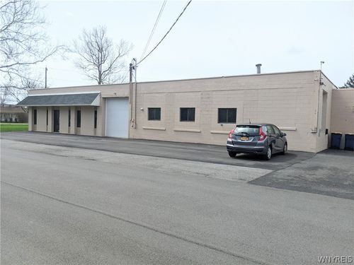 240 Michigan Street, Lockport-City, NY, 14094 | Card Image