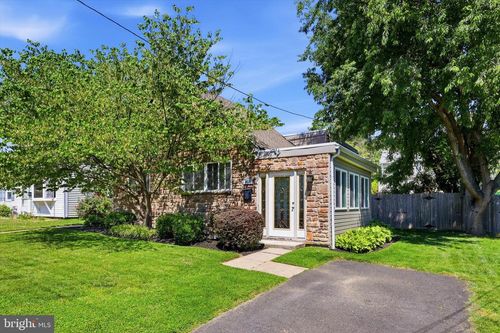 134 West Ave, ELKINS PARK, PA, 19027-2017 | Card Image