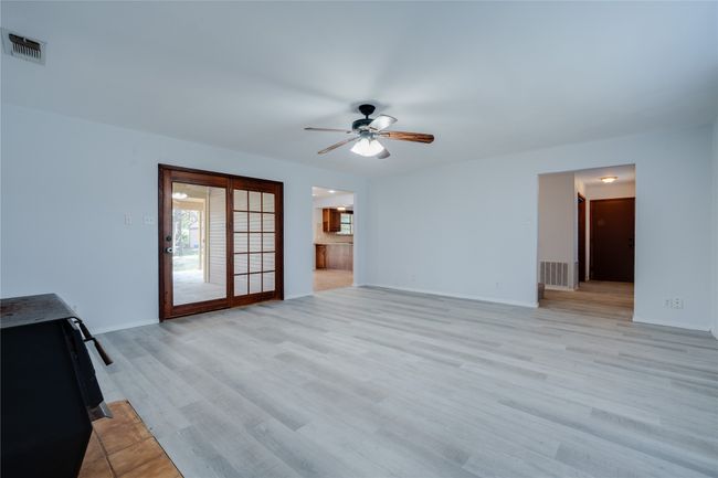 14906 State Highway 78 N, Home with 3 bedrooms, 3 bathrooms and null parking in Blue Ridge TX | Image 9