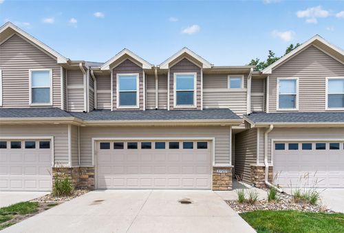 2707 Bobcat Dr, Ames, IA, 50014-8187 | Card Image