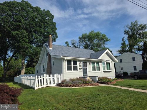 1151 Villanova Ave, SWARTHMORE, PA, 19081-2143 | Card Image