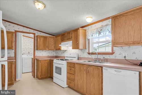 625-2004 Tami Dr, BEAR, DE, 19701-1378 | Card Image