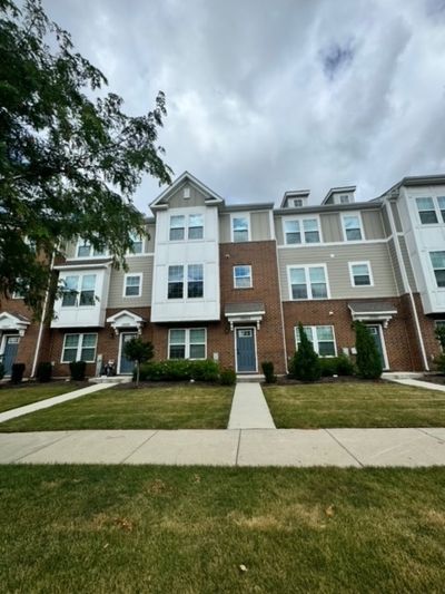 15553 Alice Mae Court, Townhouse with 3 bedrooms, 2 bathrooms and 2 parking in Orland Park IL | Image 2