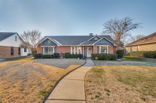 1315 Mccall Dr, Duncanville, TX, 75137-3582 | Card Image