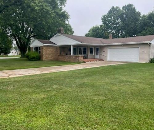 616 Lake Shore Dr, Cadillac, MI, 49601-1745 | Card Image