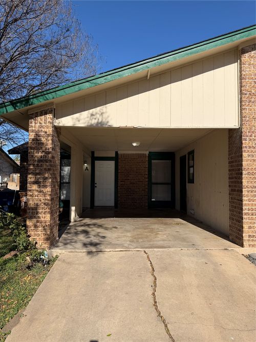 4702 Rocking Chair Rd, Austin, TX, 78744-3745 | Card Image