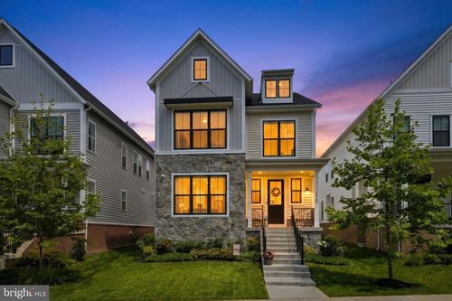 23135 Glenwood Heights Cir, BRAMBLETON, VA, 20148-6490 | Card Image