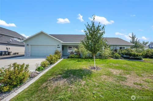 3429 W Glenmoor Dr, Moses Lake, WA, 98837-3070 | Card Image