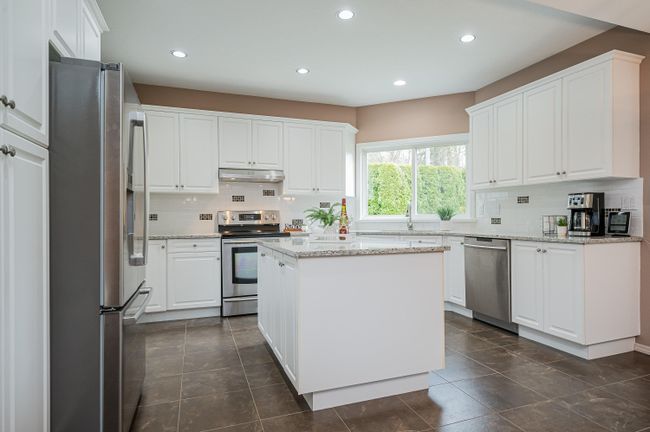 4417 221 A Street, House other with 4 bedrooms, 2 bathrooms and 6 parking in Langley BC | Image 11