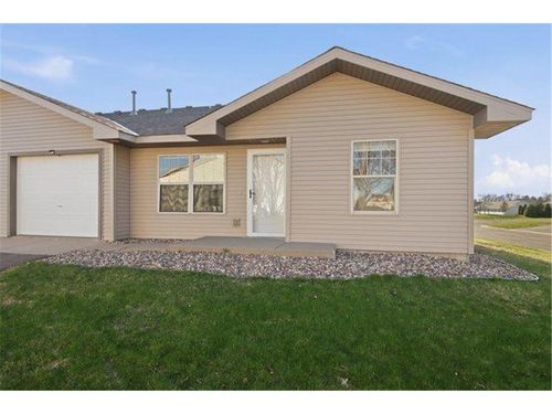 15-300 Cedar St, Baldwin, WI, 54002-4939 | Card Image