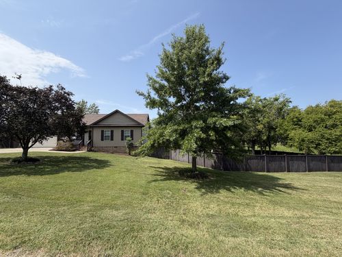 1591 E Broadway, Gallatin, TN, 37066-4616 | Card Image