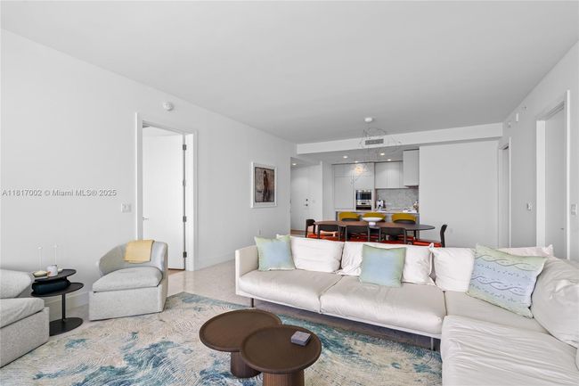APT-1602 - 5775 Collins Ave, Condo with 2 bedrooms, 3 bathrooms and null parking in Miami Beach FL | Image 28