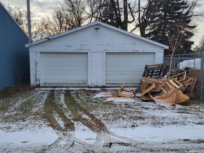 Detached Storage Garage | Image 7