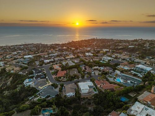 5851 Box Canyon Rd, La Jolla, CA, 92037-7405 | Card Image