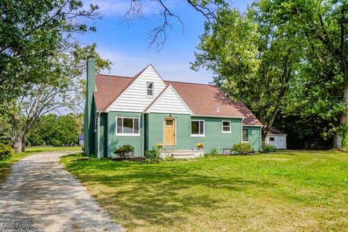 13061 Beeson St Ne, Alliance, OH, 44601-8781 | Card Image