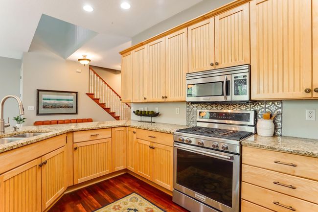 448 3 Rd St, Townhouse with 2 bedrooms, 3 bathrooms and null parking in Excelsior MN | Image 10