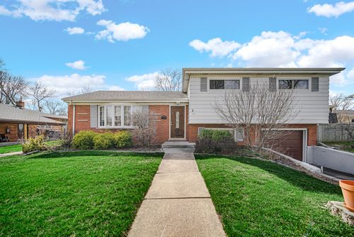 136 N School St, ADDISON, IL, 60101-3550 | Card Image