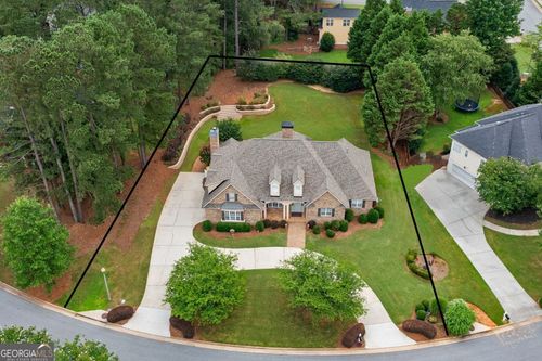 15 Stratford Way, Newnan, GA, 30265-3132 | Card Image