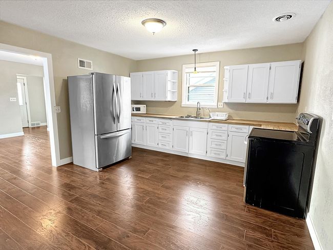 Kitchen | Image 6