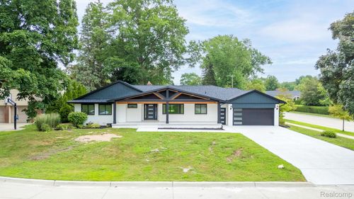 2 Ridgemont Ct, Dearborn, MI, 48124-1222 | Card Image