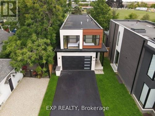 768 Montbeck Cres, Mississauga, ON, L5G1P3 | Card Image