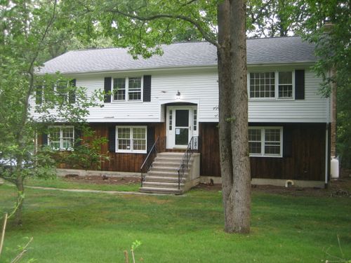 17 Silver Lakes Dr, Darien, CT, 06820-4815 | Card Image