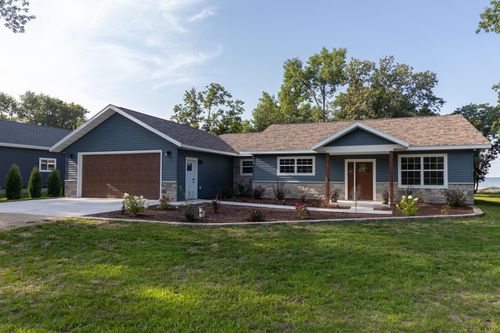 45343 Pioneer Dr, Ottertail, MN, 56571-9526 | Card Image