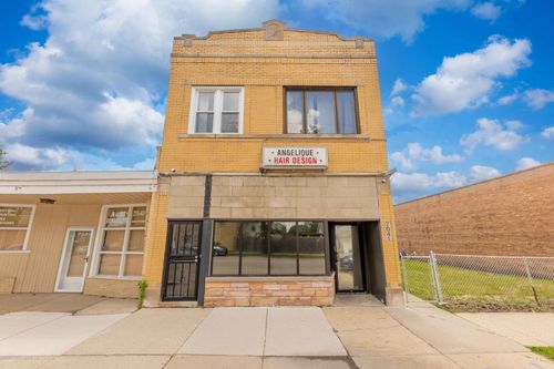 2r-7041 W Addison St, Chicago, IL, 60634-3673 | Card Image