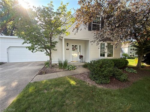 3375 Ash Lane, Cuyahoga Falls, OH, 44223 | Card Image