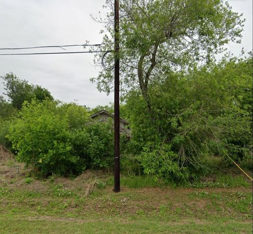 1111 Bayou St, Refugio, TX, 78377-3004 | Card Image