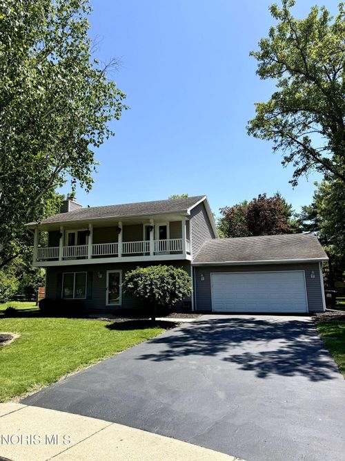 813 Roche De Bouef Court, Waterville, OH, 43566 | Card Image