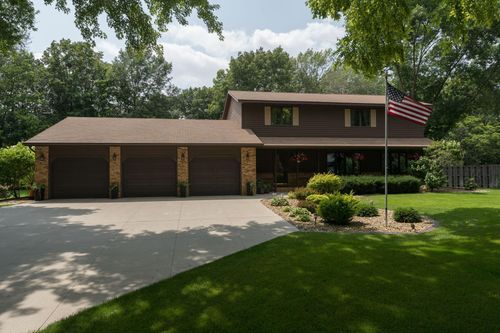 31 Holiday Ct, North Mankato, MN, 56003-2308 | Card Image