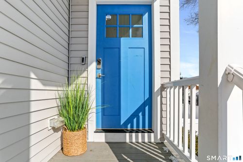 117-117 Forest Ave, Fairfield, CT, 06824-6573 | Card Image