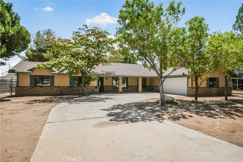7325 Windsor Ave, Hesperia, CA, 92345 | Card Image