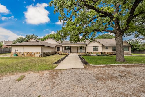 2313 Hickory Creek Rd, Denton, TX, 76210-9102 | Card Image