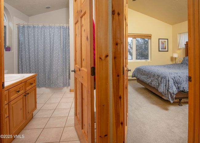 Main level bedroom & bathroom | Image 14
