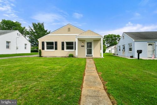 11 Pancoast Ave, ASTON, PA, 19014-2109 | Card Image