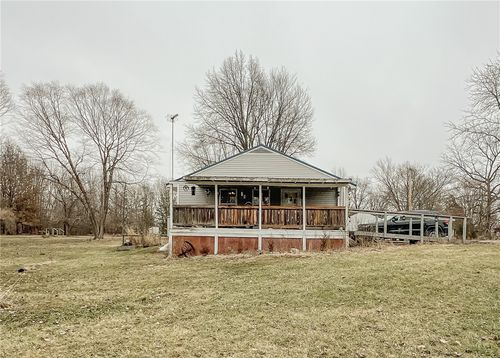 611 W Water St, Newton, IL, 62448-1077 | Card Image