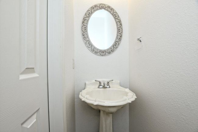 View of bathroom | Image 9
