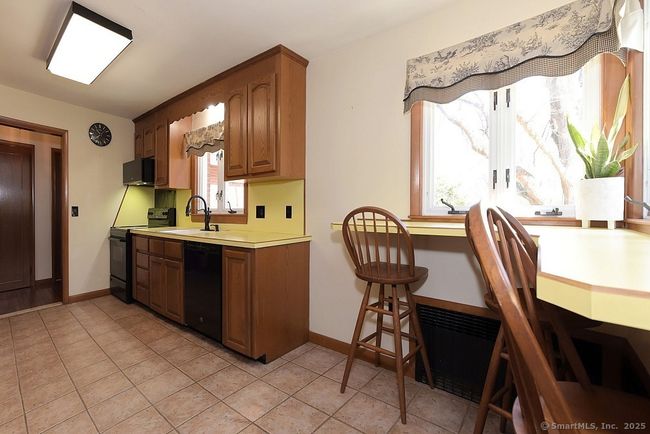 11 Packinghouse Hill Rd, House other with 3 bedrooms, 2 bathrooms and 10 parking in Durham CT | Image 14