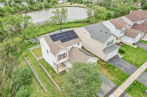 694 W Huron Hills Trl, Round Lake Heights, IL, 60073-1189 | Card Image